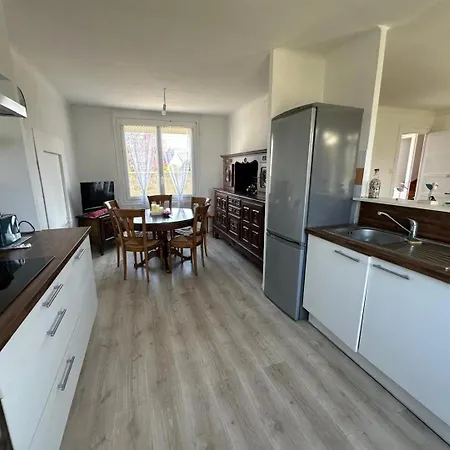 Apartment Le Repaire De - Et Bourg *